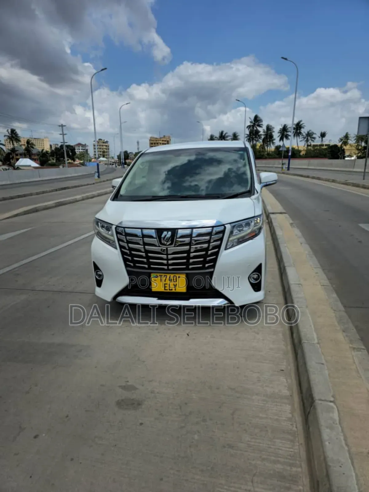 Toyota HiAce 2008 White