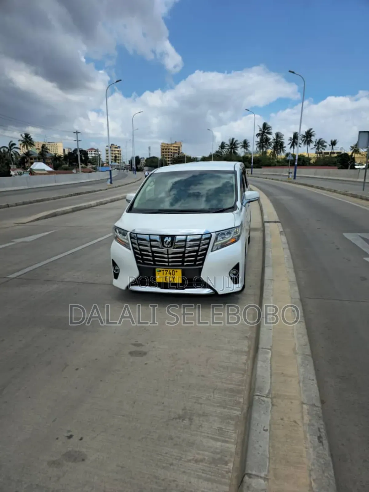 Toyota HiAce 2008 White