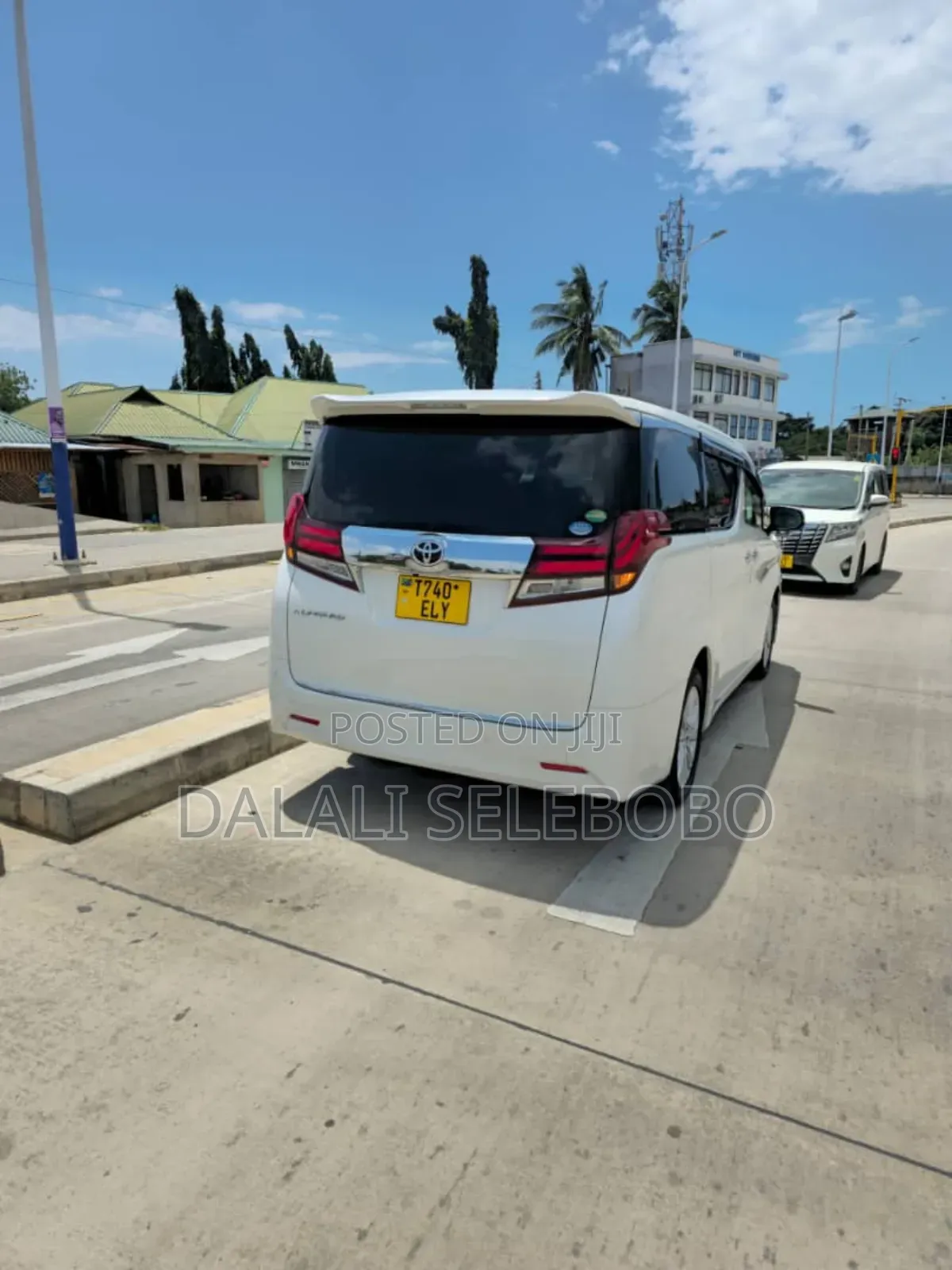Toyota HiAce 2008 White