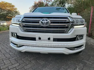 Toyota Land Cruiser 4.5 V8 VXR 2012 White