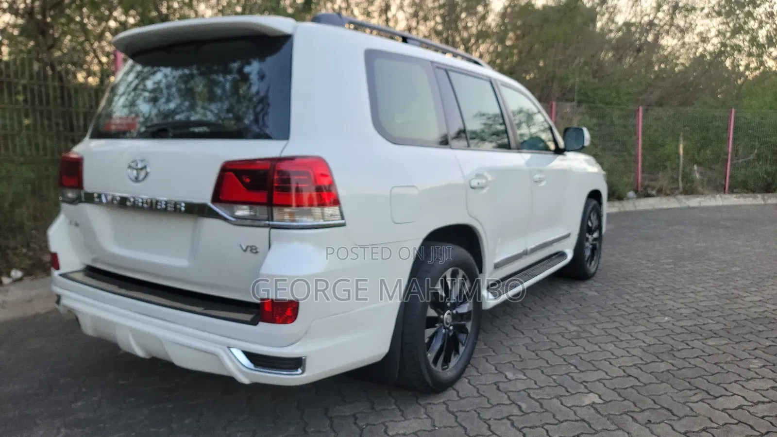 Toyota Land Cruiser 4.5 V8 VXR 2012 White