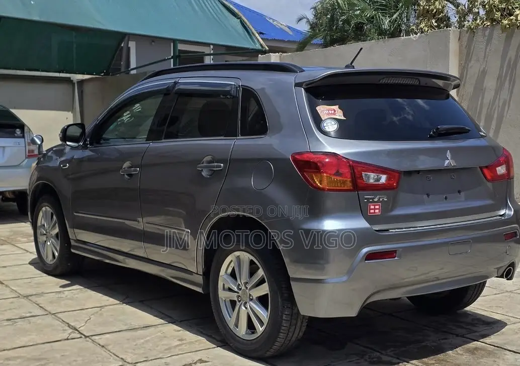 Mitsubishi RVR 2010 Gray
