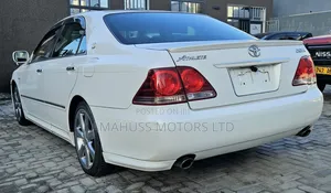 Toyota Crown 2004 White