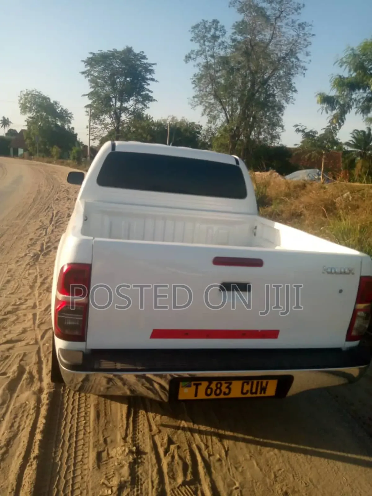 Toyota Hilux 2013 White