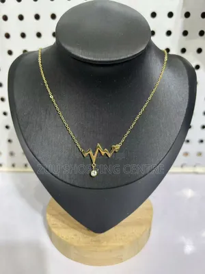 Causal Necklace