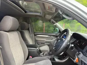 Toyota Land Cruiser Prado 2004 Silver