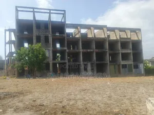 20bdrm Apartment in Kunduchi Dar Es, Kinondoni for sale