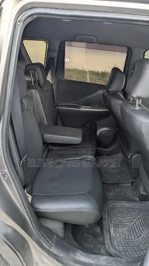 Toyota Ractis 2006 Gray