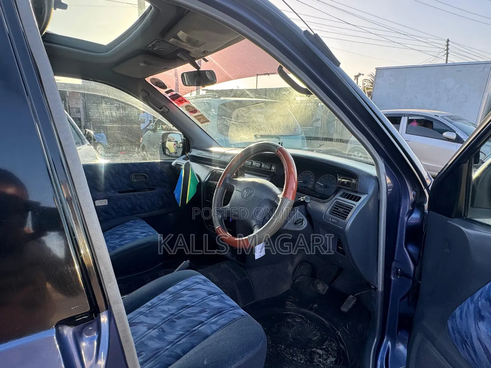 Toyota Noah 2003 Blue