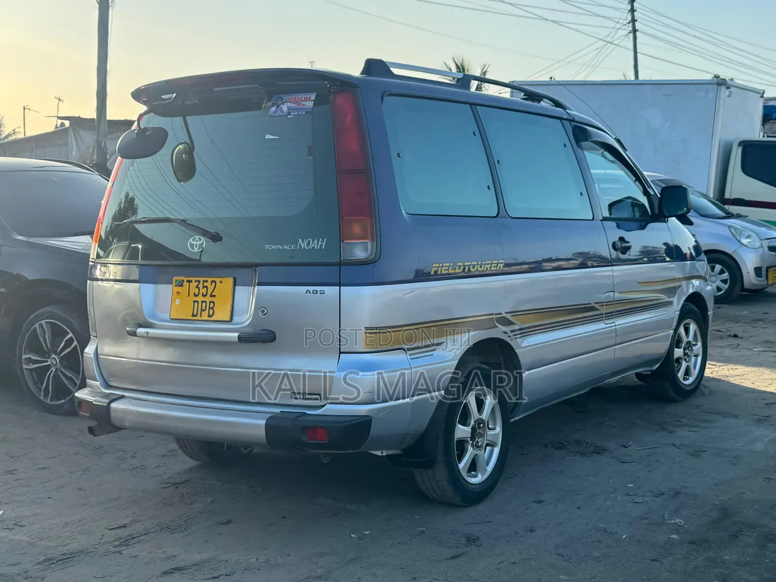 Toyota Noah 2003 Blue