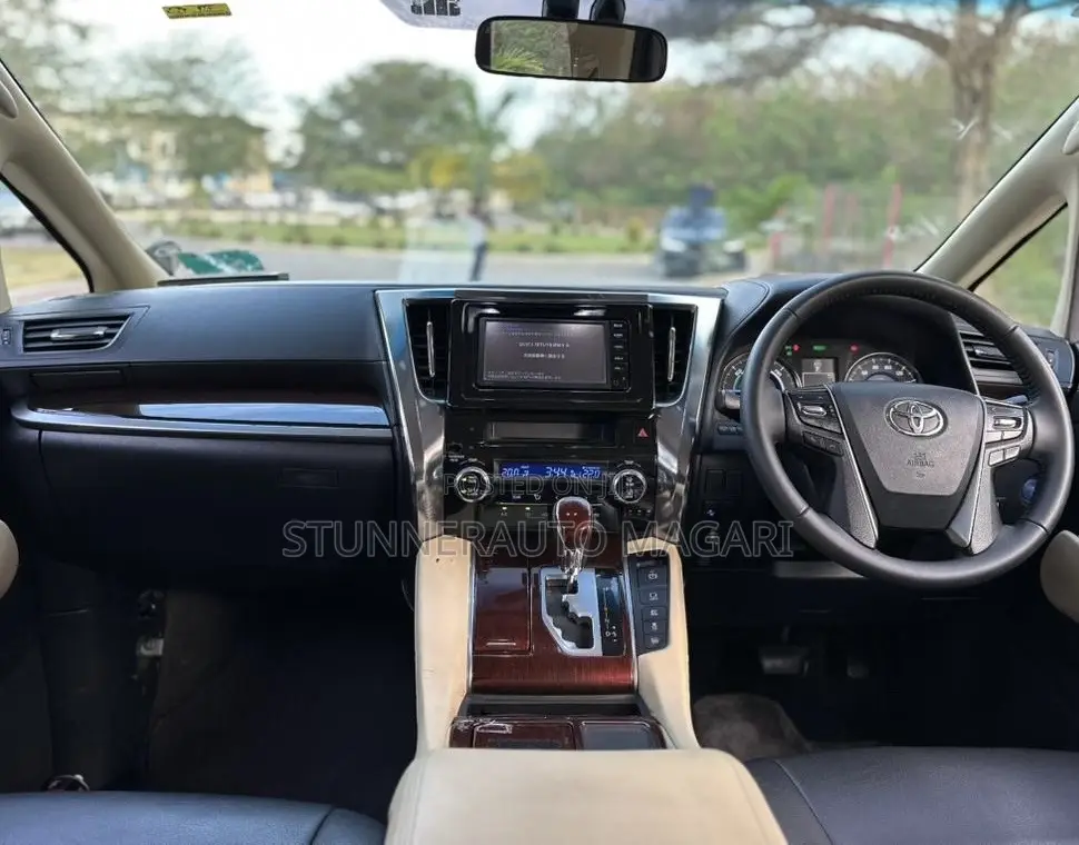Toyota Alphard 2017 Black