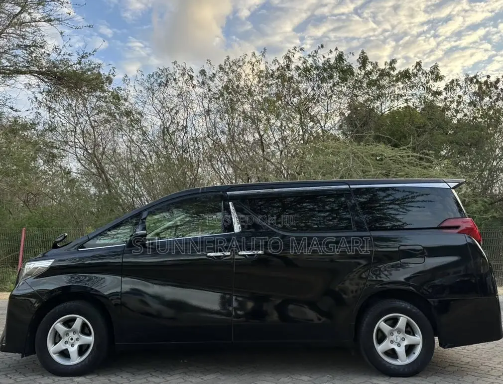 Toyota Alphard 2017 Black