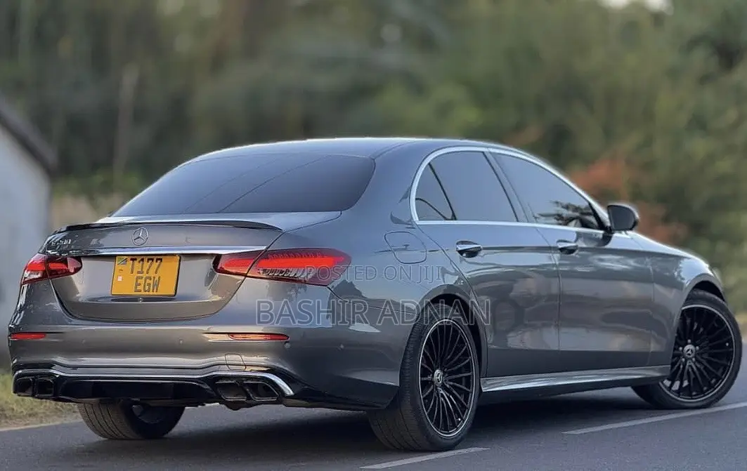 Mercedes-Benz E200 2017 Gray