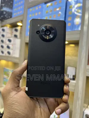 New Sharp Aquos R7 256 GB Black