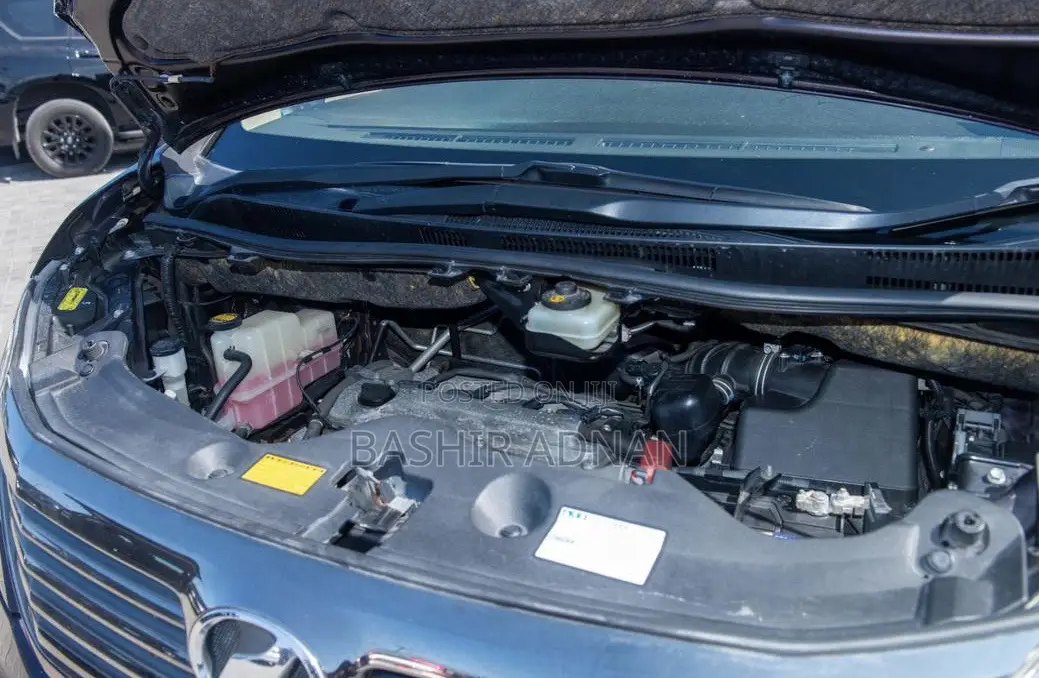 Toyota Vellfire 2010 Maroon
