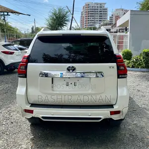 Toyota Land Cruiser Prado 2.7 2022 Off white