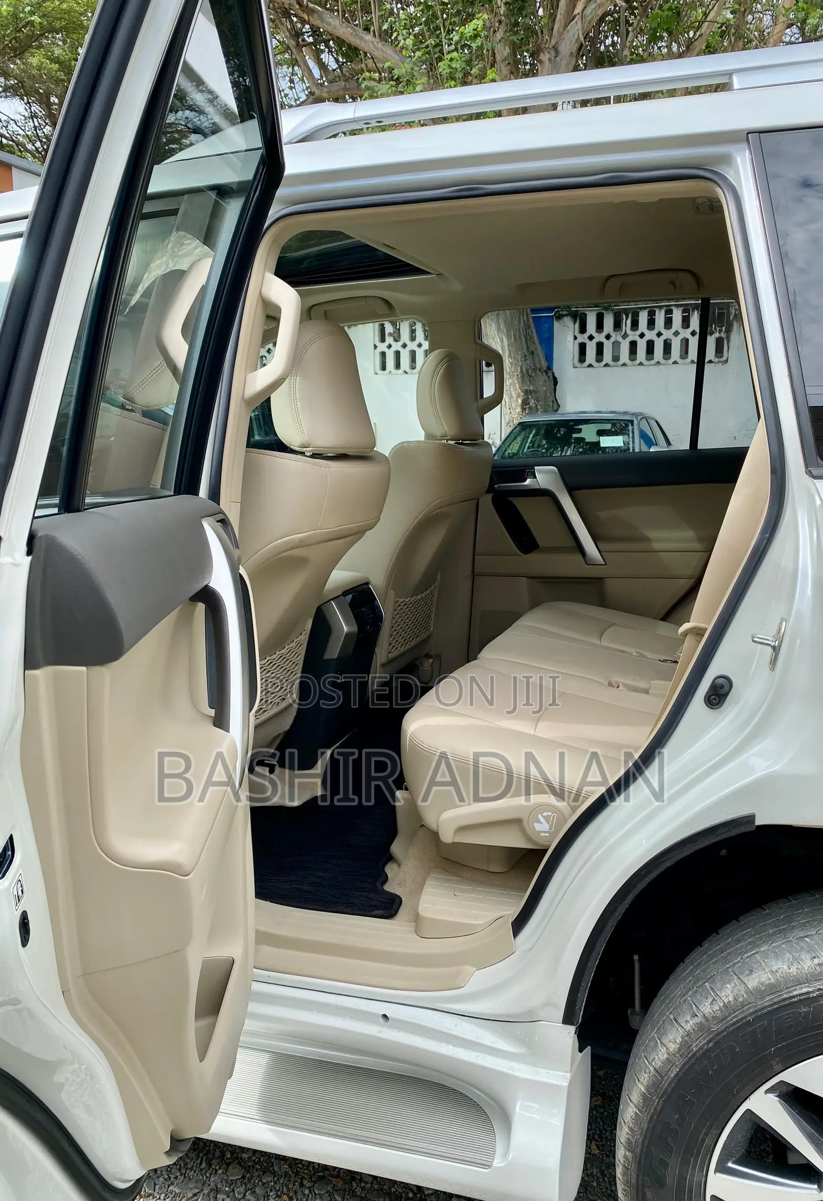 Toyota Land Cruiser Prado 2.7 2022 Off white
