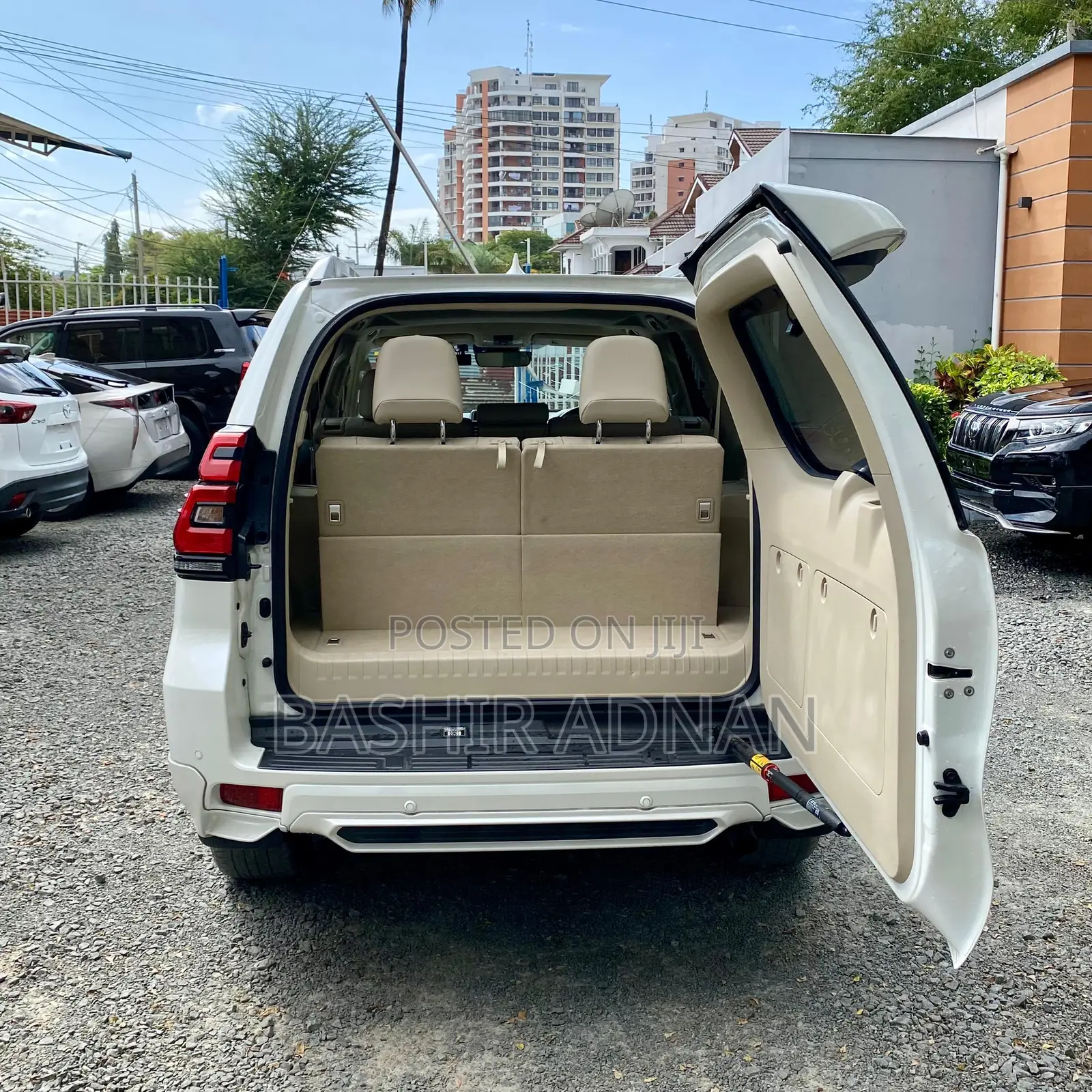 Toyota Land Cruiser Prado 2.7 2022 Off white