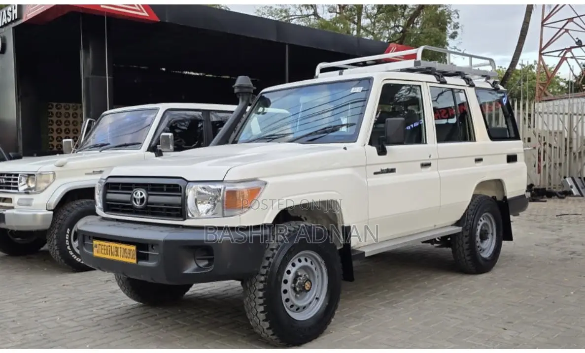 Toyota Land Cruiser 76 Series 2013 White
