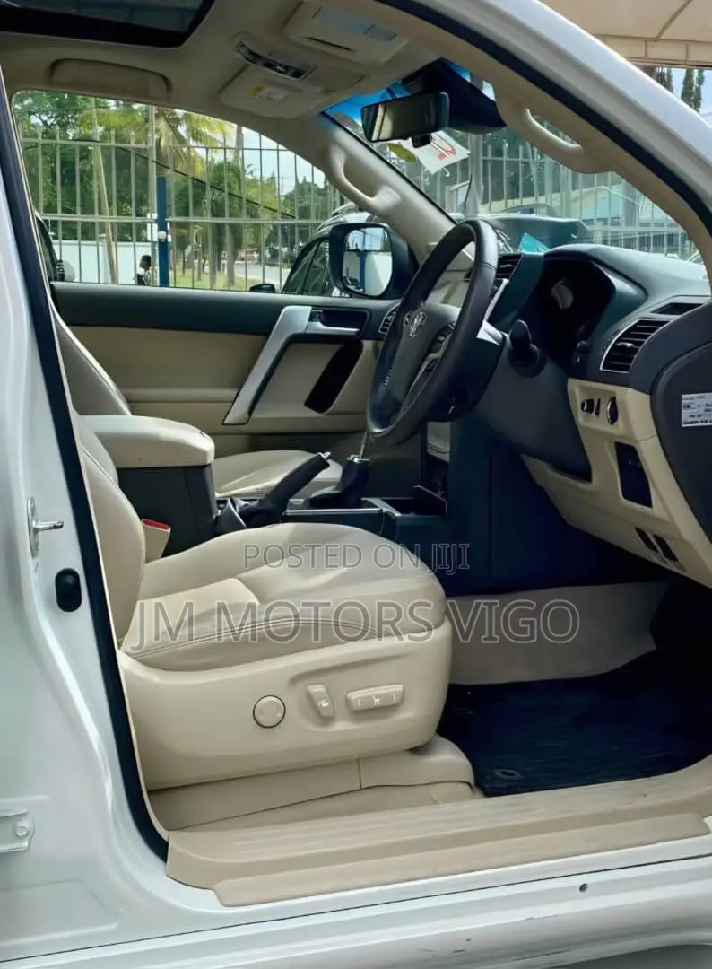 Toyota Land Cruiser Prado 2022 Pearl