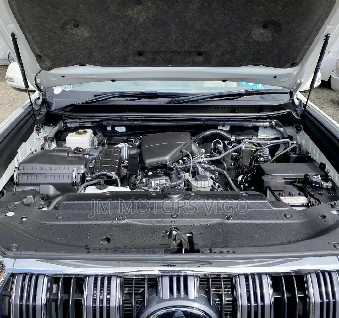 Toyota Land Cruiser Prado 2022 Pearl