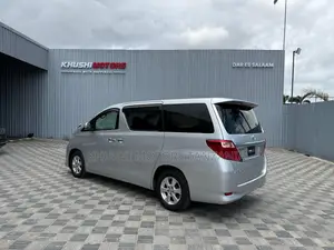 Toyota Alphard 2.4 Petrol FWD 2014 Silver