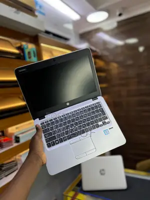 Laptop HP EliteBook 820 G3 12GB Intel Core I7 SSD 640GB