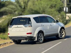 Mitsubishi Outlander 2007 White