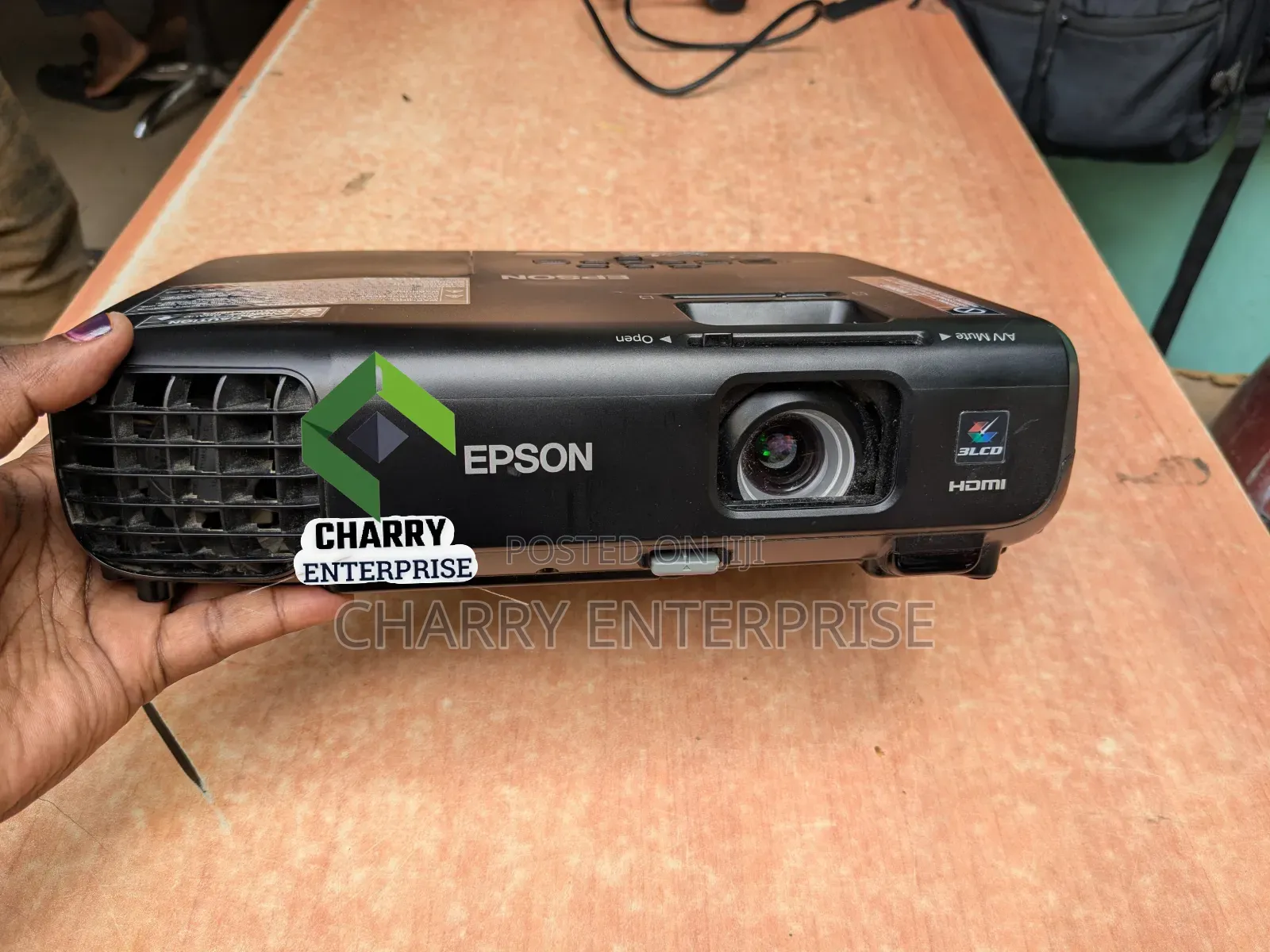 Epson Eb-X03 3lcd Portable Projector Perfect for Office and Home Use