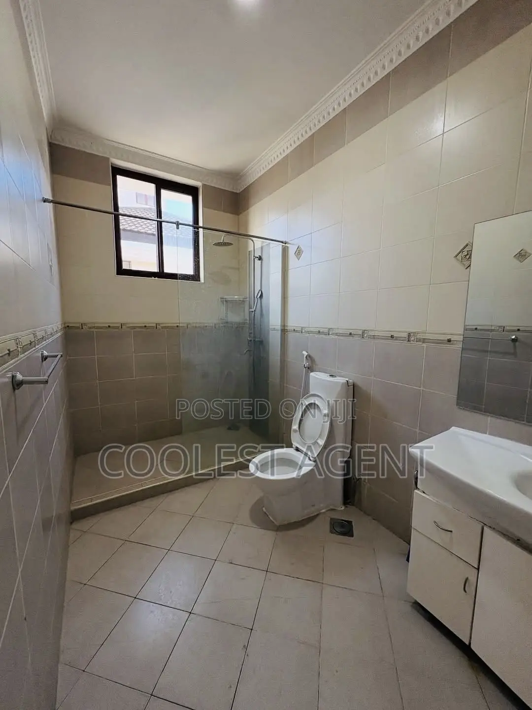 Furnished 4bdrm Villa in Coolest Estate for rent