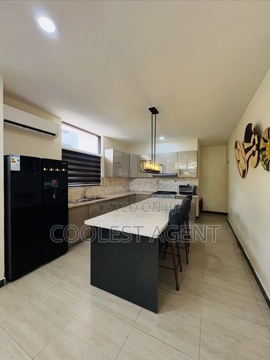 Furnished 4bdrm Villa in Coolest Estate for rent