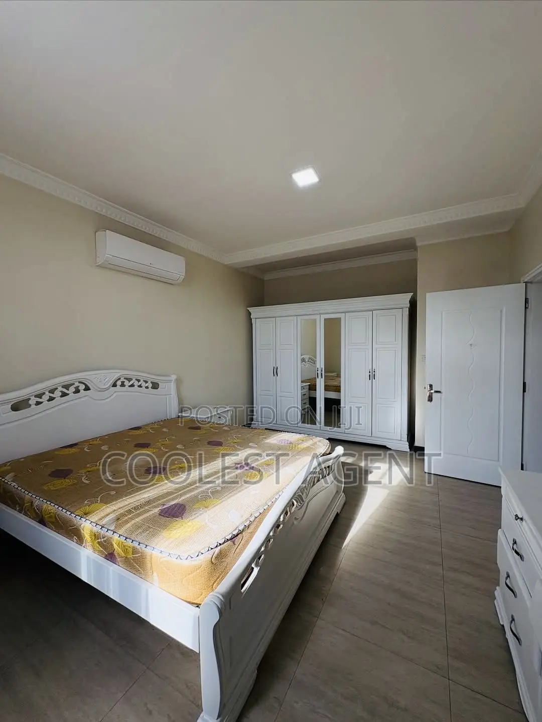 Furnished 4bdrm Villa in Coolest Estate for rent