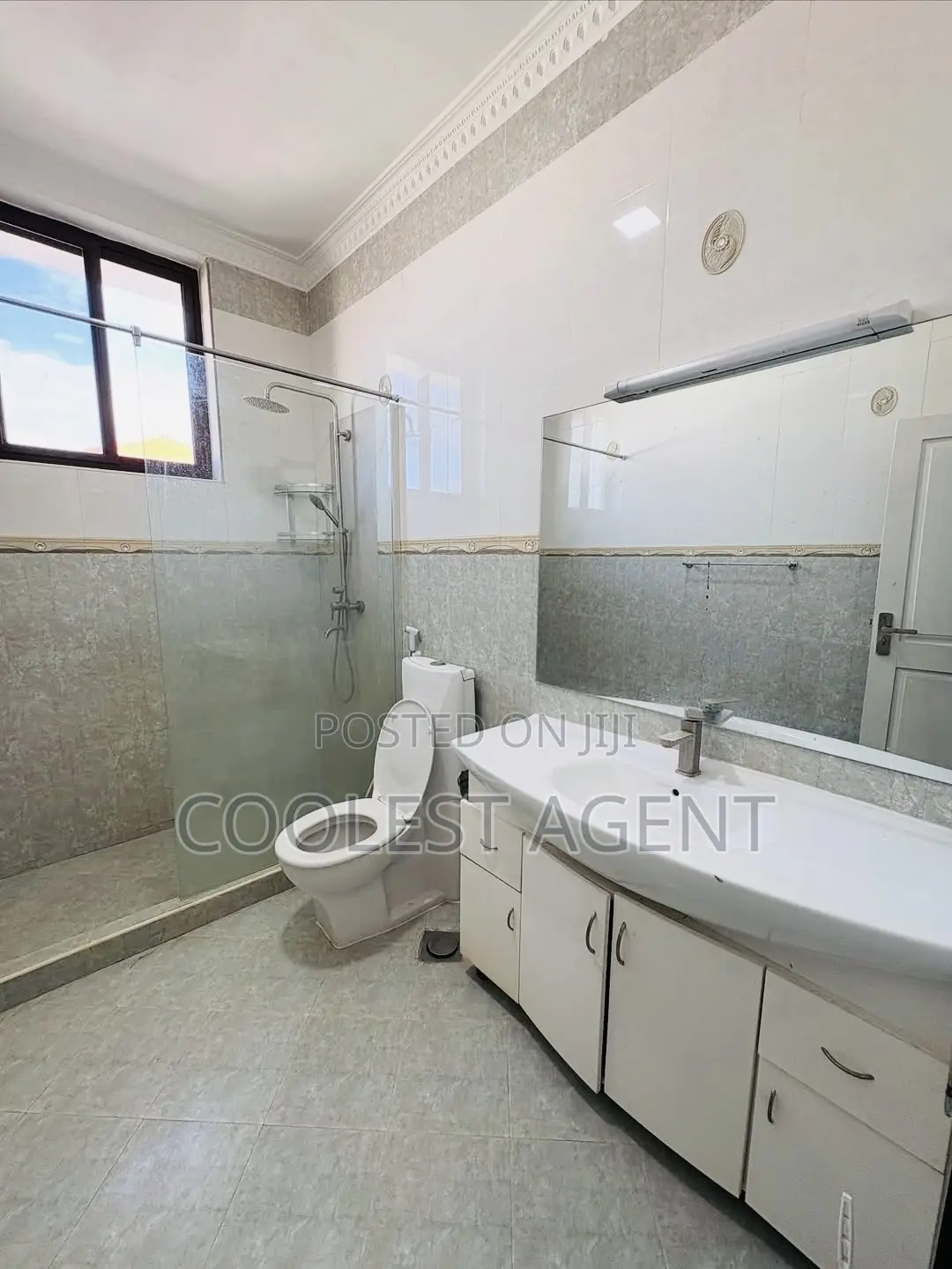 Furnished 4bdrm Villa in Coolest Estate for rent