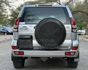 Toyota Land Cruiser Prado 2004 Silver
