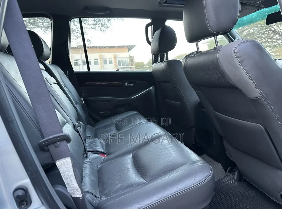 Toyota Land Cruiser Prado 2004 Silver