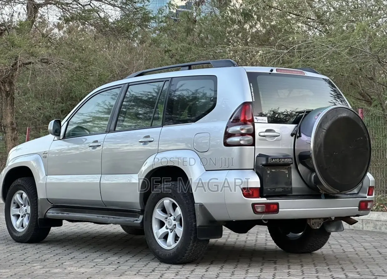 Toyota Land Cruiser Prado 2004 Silver