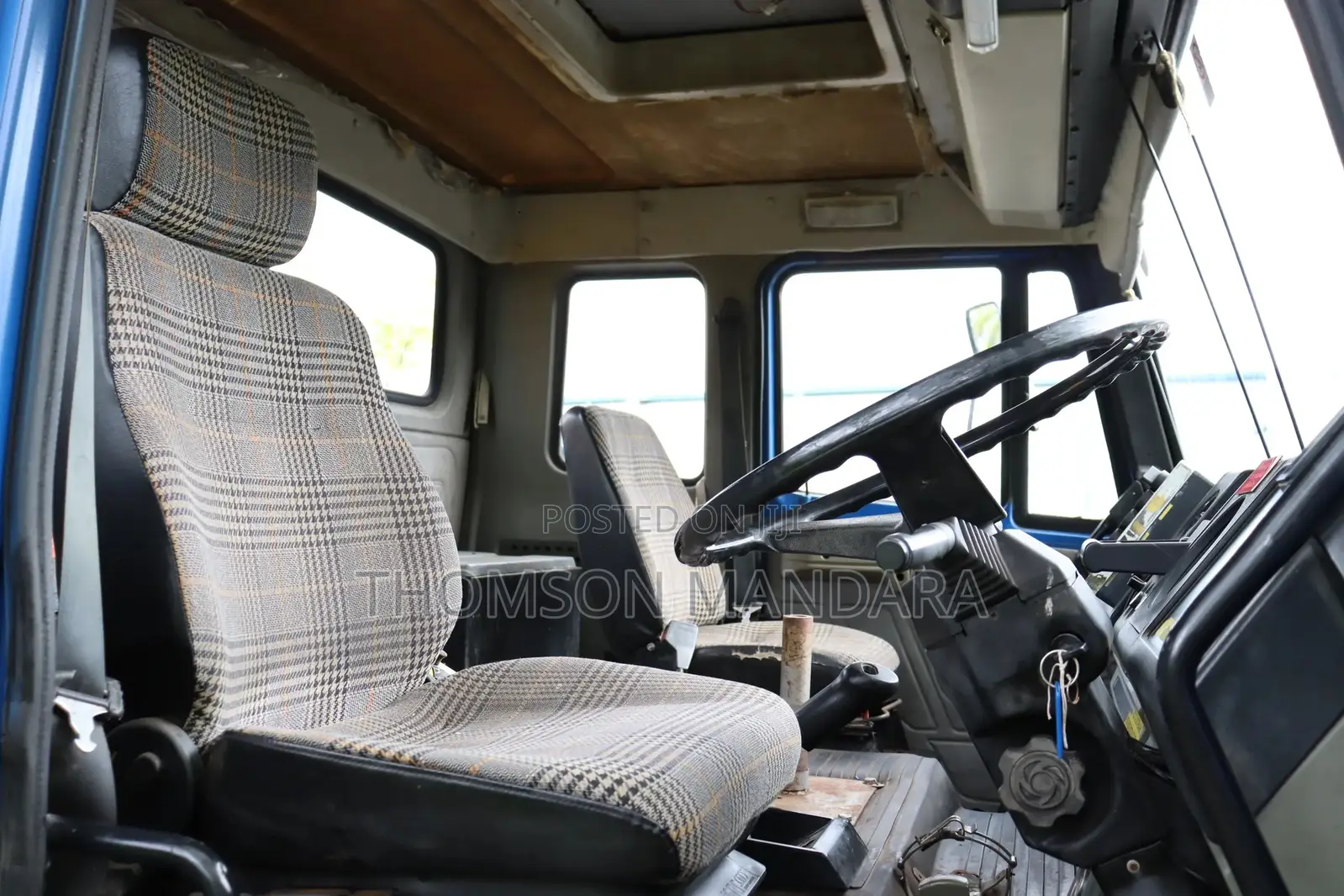 6x6 Crane Truck 4 Importation