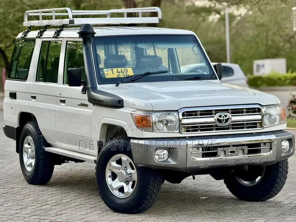 Toyota Land Cruiser 4.0 V6 GX 2010 White