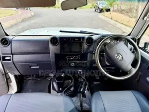 Toyota Land Cruiser 4.0 V6 GX 2010 White