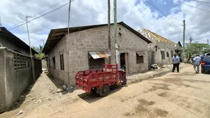 6bdrm Bungalow in Kinondoni Hananasif for sale