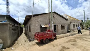 6bdrm Bungalow in Kinondoni Hananasif for sale