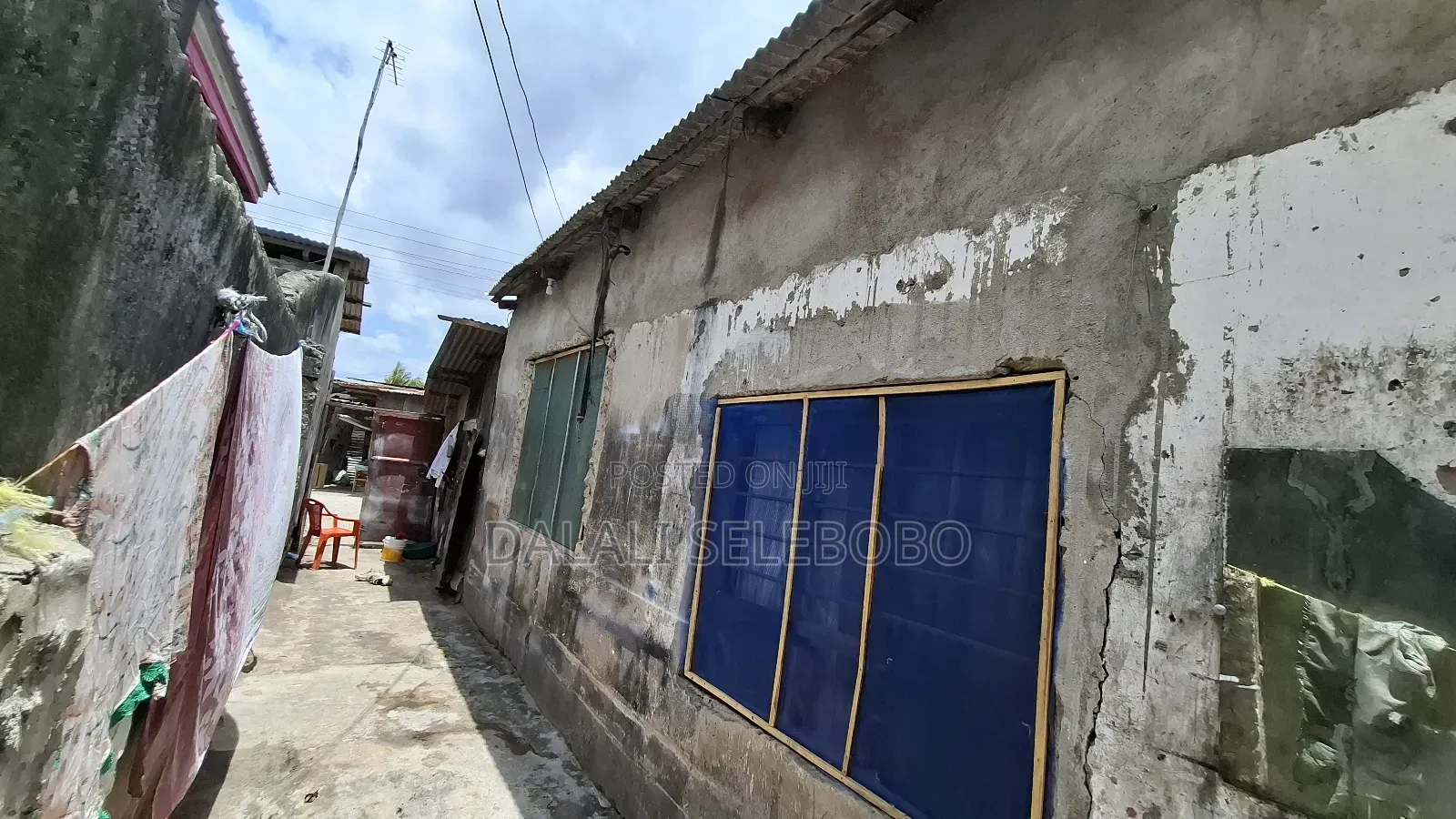 6bdrm Bungalow in Kinondoni Hananasif for sale
