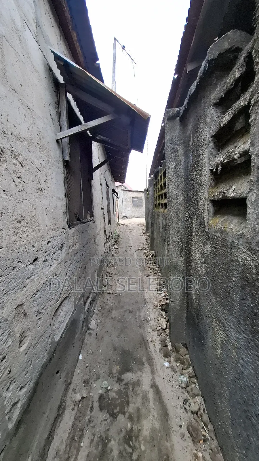 6bdrm Bungalow in Kinondoni Hananasif for sale