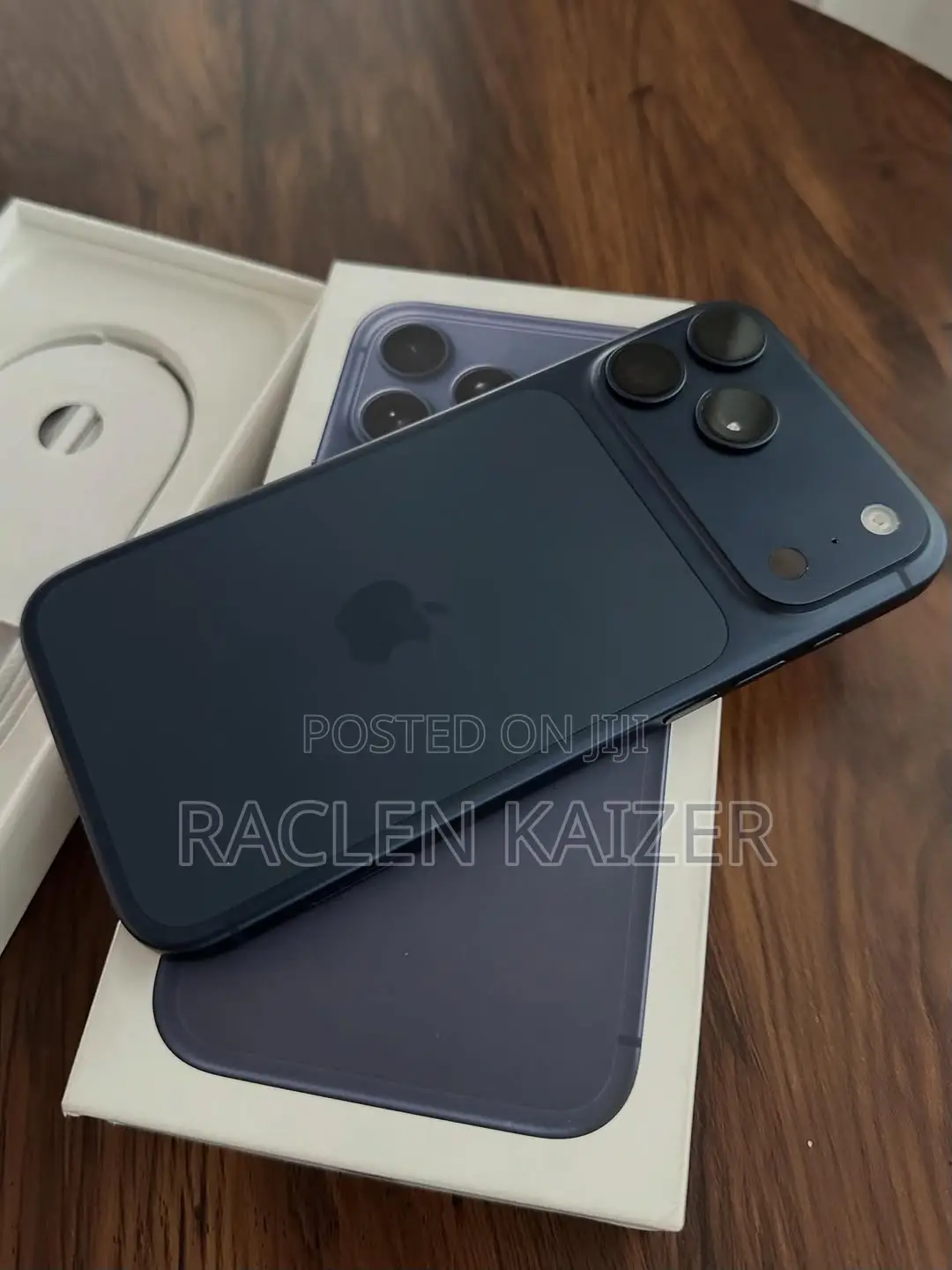 New Apple iPhone 17 Pro Max 256 GB Blue