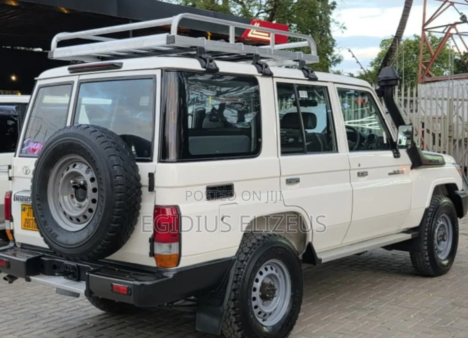 Toyota Land Cruiser 2013 White