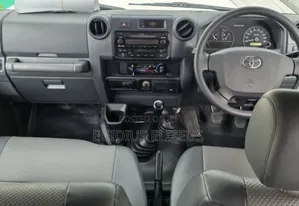 Toyota Land Cruiser 2013 White