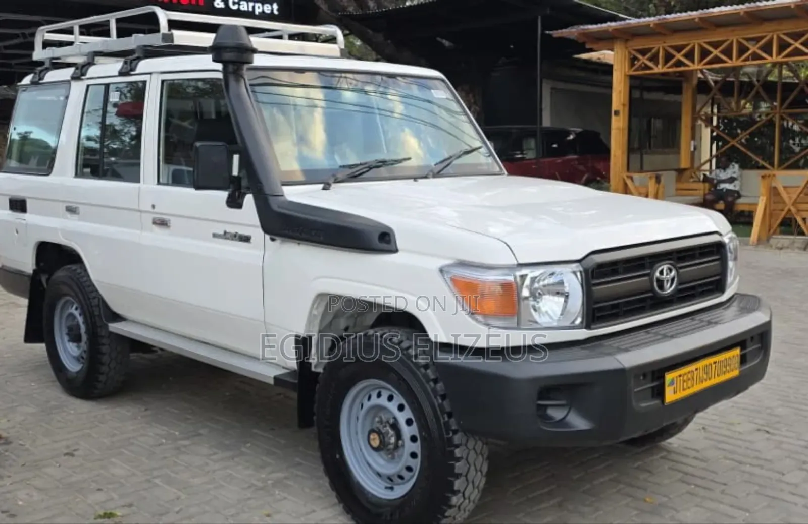 Toyota Land Cruiser 2013 White