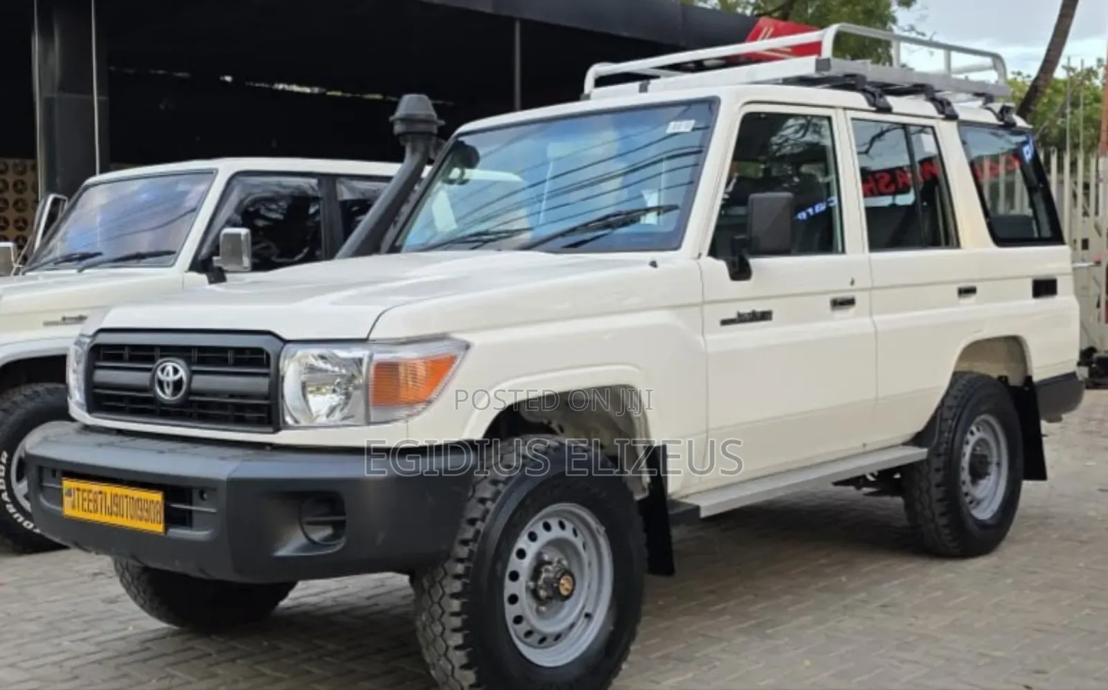 Toyota Land Cruiser 2013 White