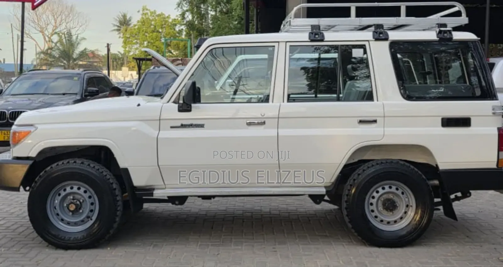Toyota Land Cruiser 2013 White