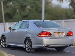 Toyota Crown 2009 Silver
